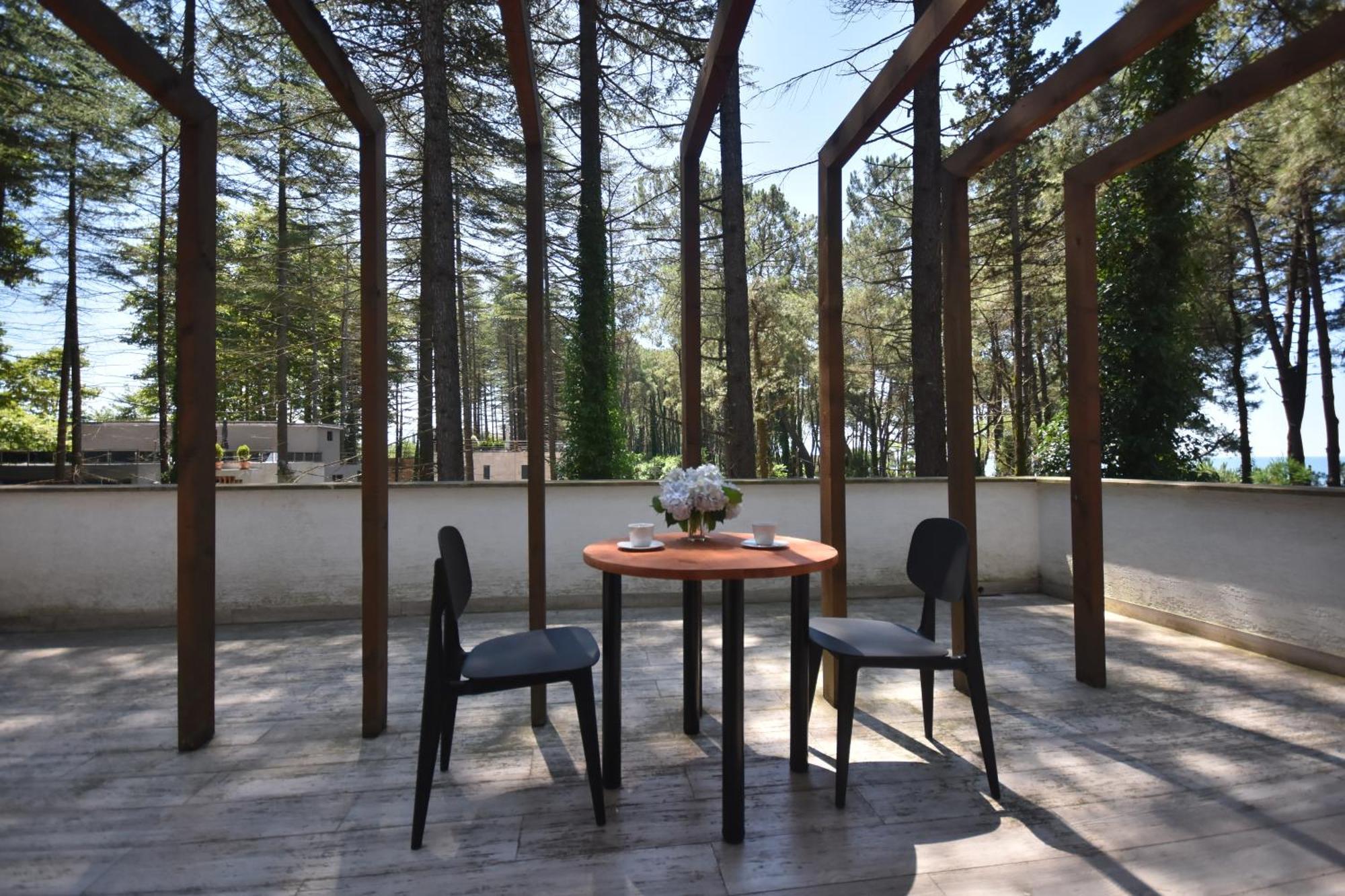 Pine Aparthotel Шекветили Экстерьер фото